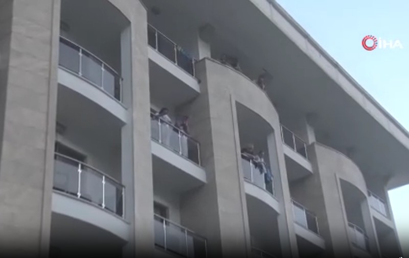 Turiști români evacuați dintr-un hotel din Antalya care a luat foc | VIDEO