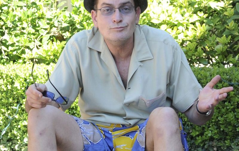 Charlie Sheen, internat de urgenţă într-un spital din Los Angeles