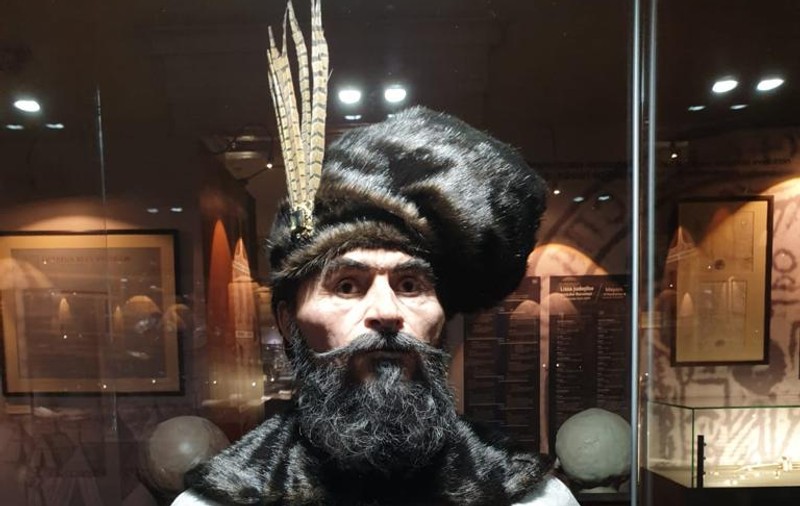 Cum arată figura lui Mihai Viteazul, reconstituită. Proiectul unic la care un tânăr sculptor a lucrat timp de doi ani