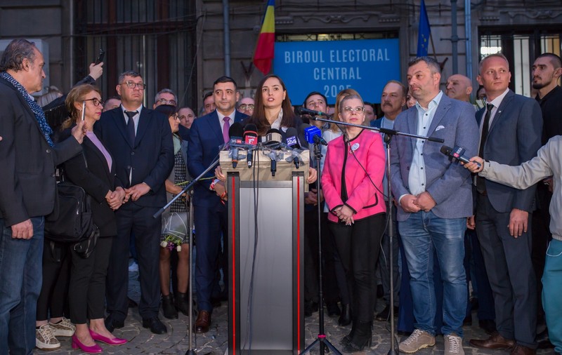 Anamaria Gavrilă și-a depus candidatura la prezidențiale la BEC, alături de George Simion. Cine se va retrage