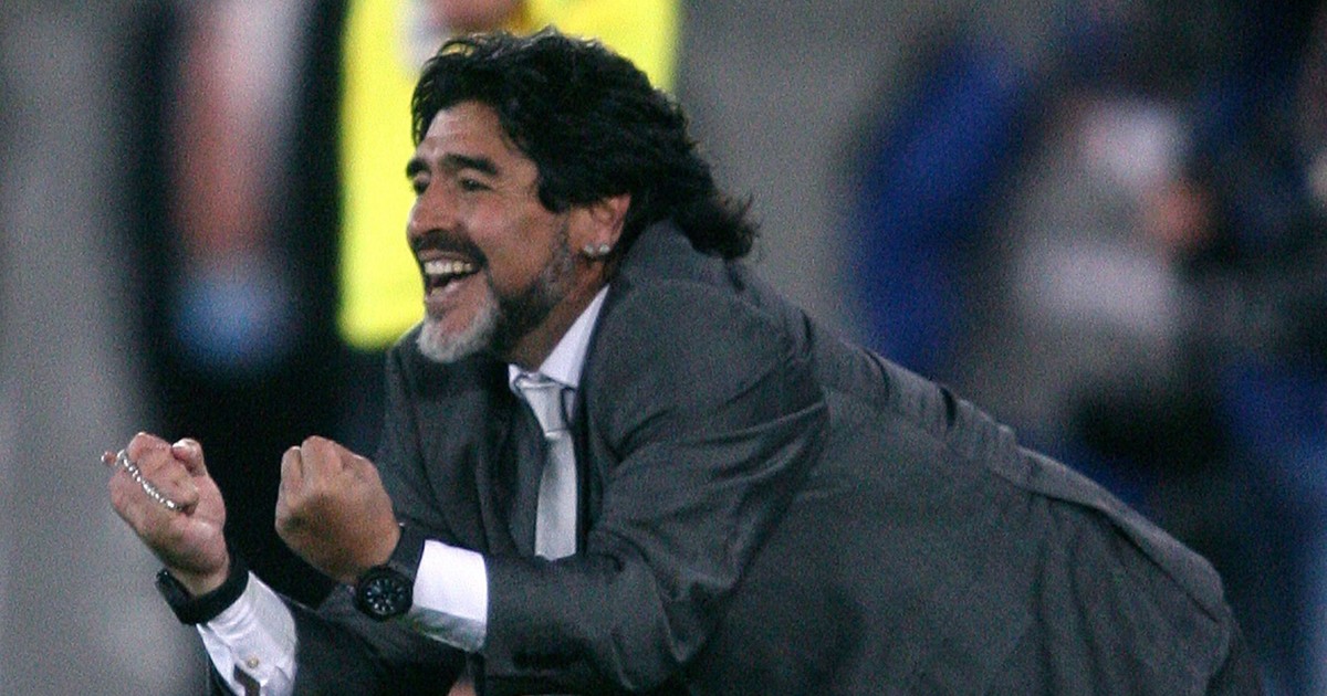 Un stadion din Argentina se va numi Diego Armando Maradona. ”Era unic şi merită ca acest stadion să-i poarte numele”