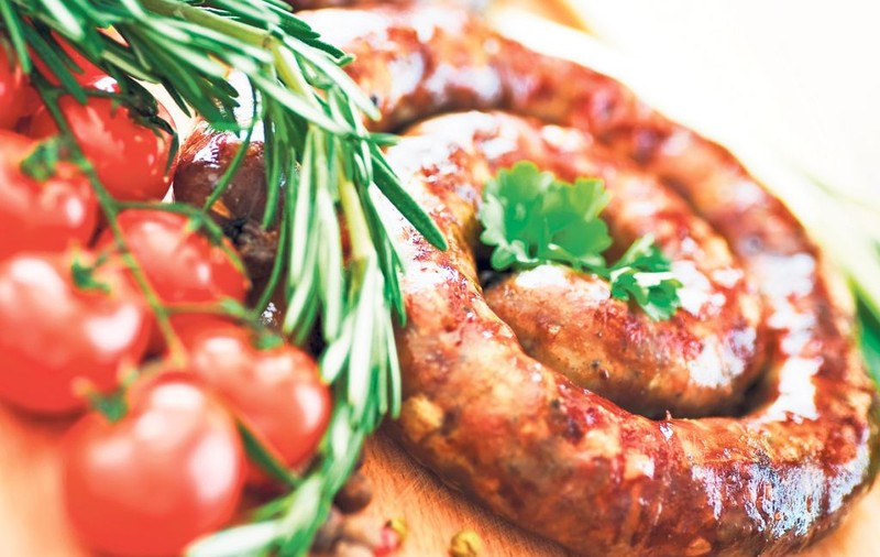 Cei mai gustoşi cârnaţi de porc făcuţi în casă - Reţete şi trucuri