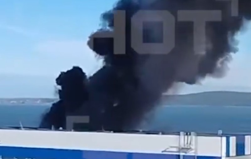 Incendiu puternic la unul dintre cele mai mari șantiere navale din Rusia