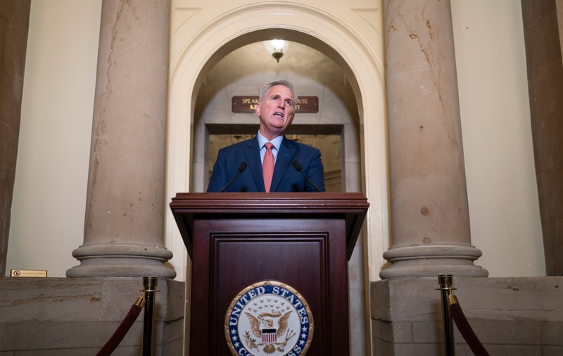 Liderul republican al Camerei Reprezentanților cere declanșarea procedurii de destituire a președintelui Joe Biden