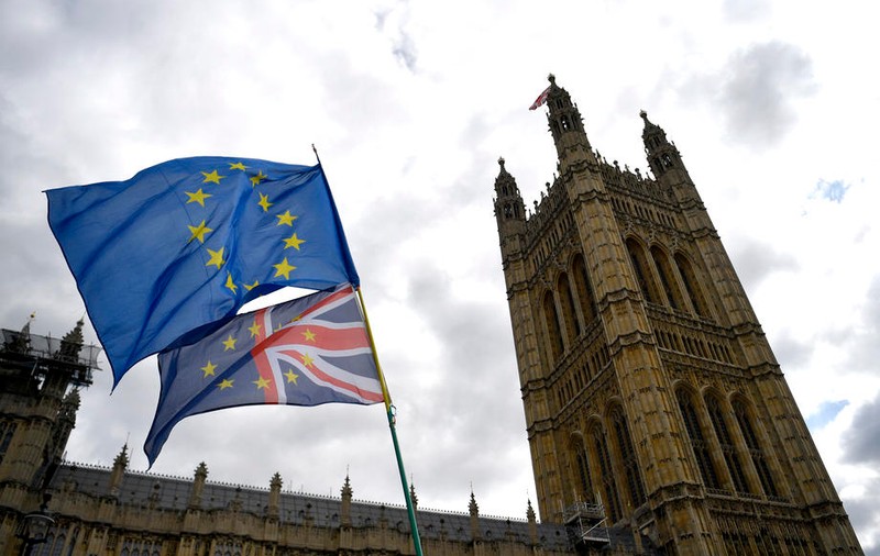 A fost aprobat Acordul Marea Britanie-UE privind relaţiile post-Brexit. Cum s-a votat în Camera Comunelor