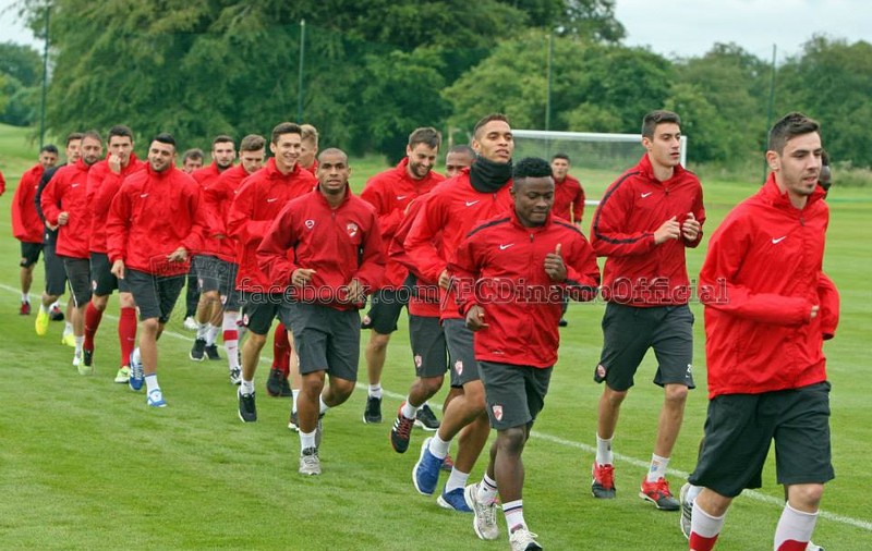 GALERIE FOTO / Dinamo a plecat în Anglia. S-au stabilit trei din cele cinci partide amicale 