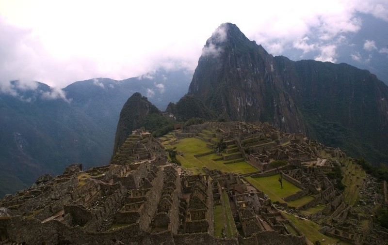 Pedeapsa primită de doi turişti care s-au pozat dezbrăcaţi la Machu Picchu