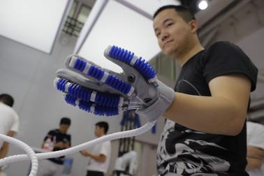 În domeniul medicinei, robotica face tot mai multe progrese FOTO: EPA