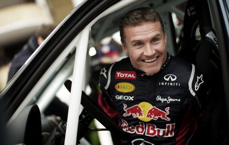 Vicecampionul mondial F1 David Coulthard a pilotat o Dacia Logan pe zăpada | FOTO