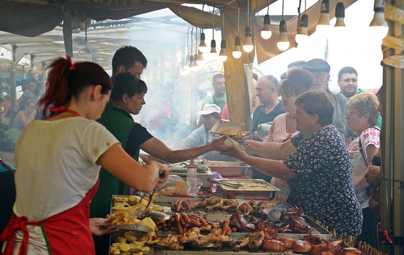 EXCLUSIV | Festivalul Cârnaților de Pleșcoi, anulat din cauza referendumului pentru familie