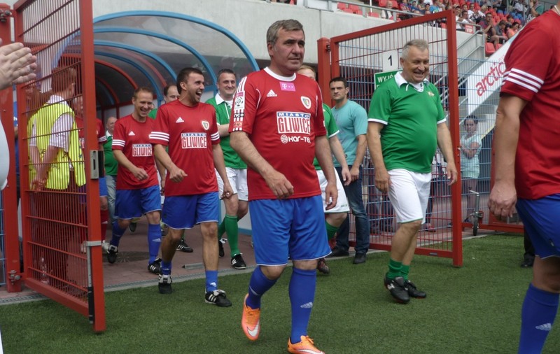”Regele” Hagi a revenit pe teren la 50 de ani! A făcut furori în Polonia