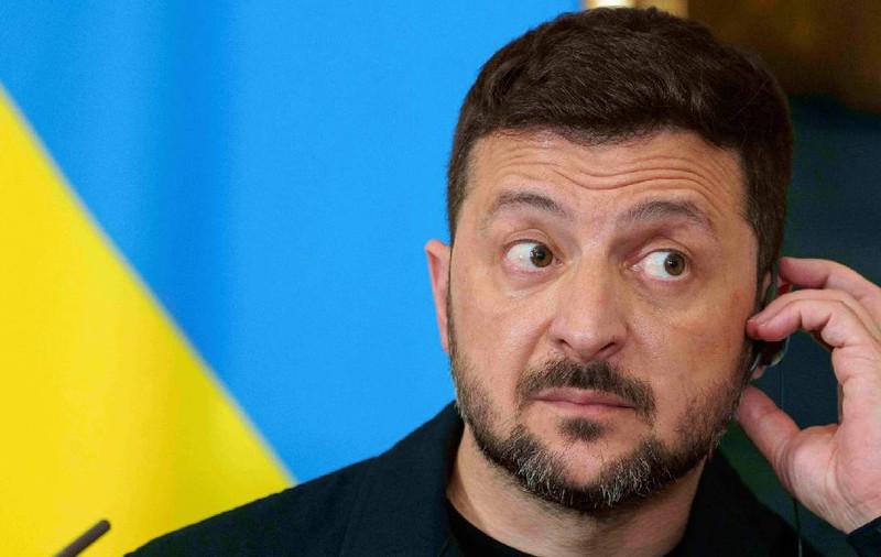 Volodimir Zelenski, comparat cu Victor Ianukovici, în cea mai mare criză politică a Ucrainei, de după 2022: „la naiba, de ce să mai luptăm pentru asta?"