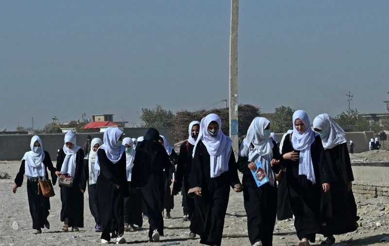 Suspiciune de otrăvire în cazul a 80 de eleve din Afganistan. Fetele au fost spitalizate