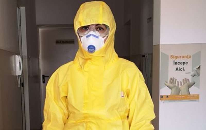 Mărturia asistentei medicale care a tratat primul pacient cu coronavirus din Alba: "Repet la nesfârșit «Tatăl nostru»"!