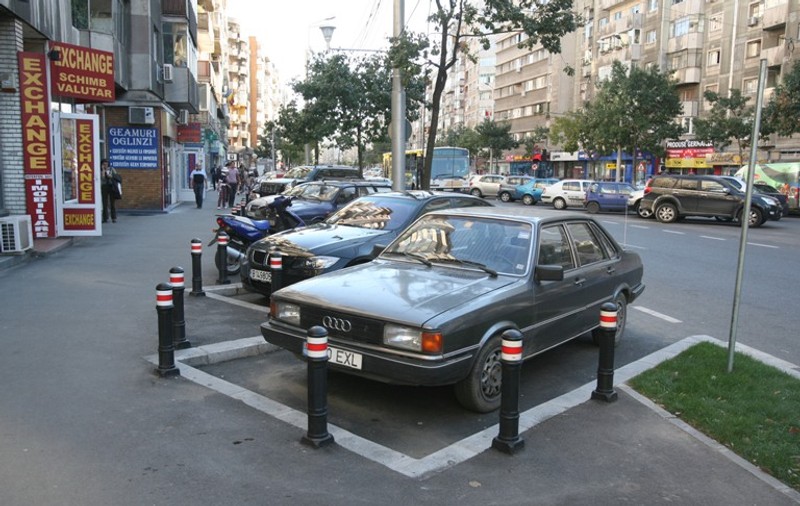 Se construiesc noi locuri de parcare în sectorul 2. Vezi în ce cartiere!