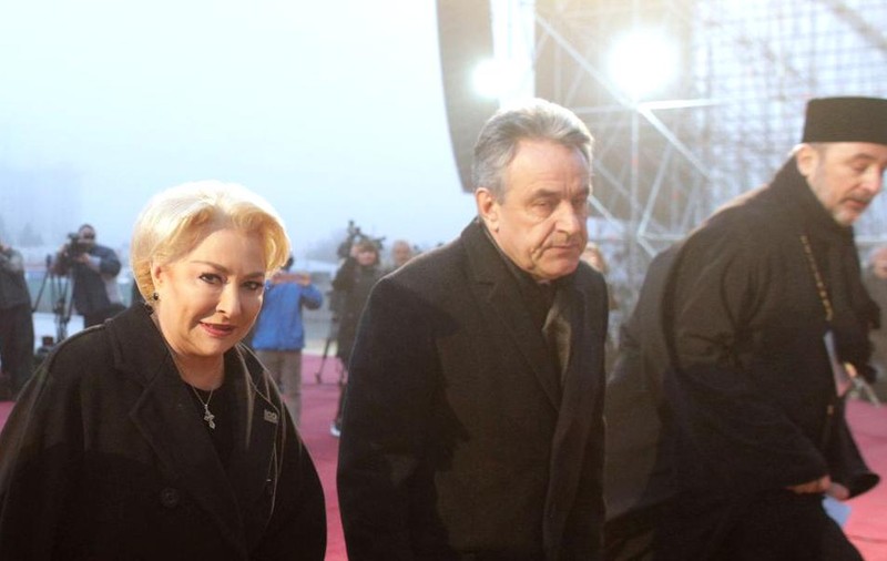 Ce spune Viorica Dăncilă despre soţul ei: "Nu a fost dragoste la prima vedere". Ce mâncăruri găteşte şefa Executivului