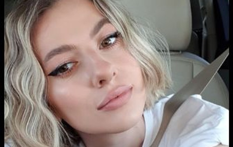 Ce ținută a purtat Lidia Buble la nunta surorii ei. "Era mai bine să te îmbraci cu altă culoare" | FOTO