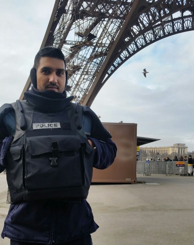 REPORTAJ: Dezvăluirile unui polițist craiovean, vorbitor de rromani. În patrulă la picioarele Tour Eiffel: “Polițiștii erau ținte pentru teroriști”