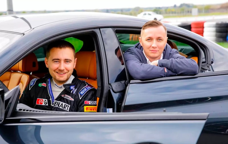 Tudor Bratu a încheiat colaborarea cu Pro TV. Costin Giurgea prezintă singur „Superspeed”: „Am învățat că e nevoie de o echipă extinsă”
