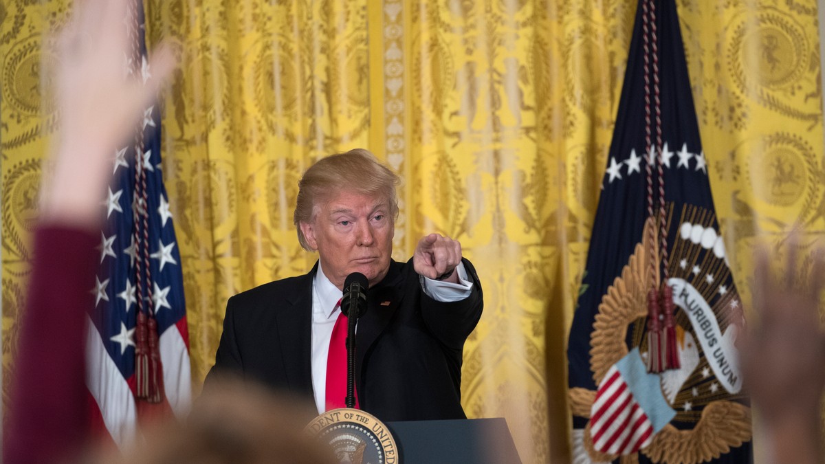 cea mai mică popularitate a unui preşedinte al SUA ii apartine lui Donald Trump, in imagine