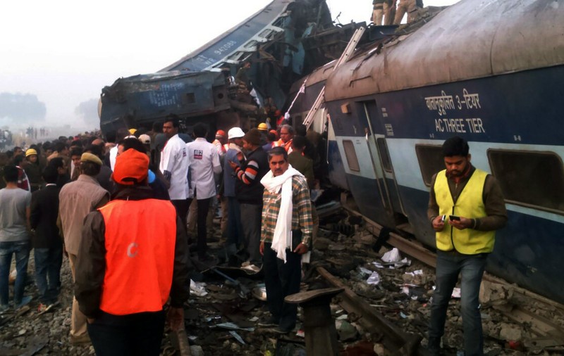 Bilanțul tragediei feroviare din India a ajuns la 133 de morți