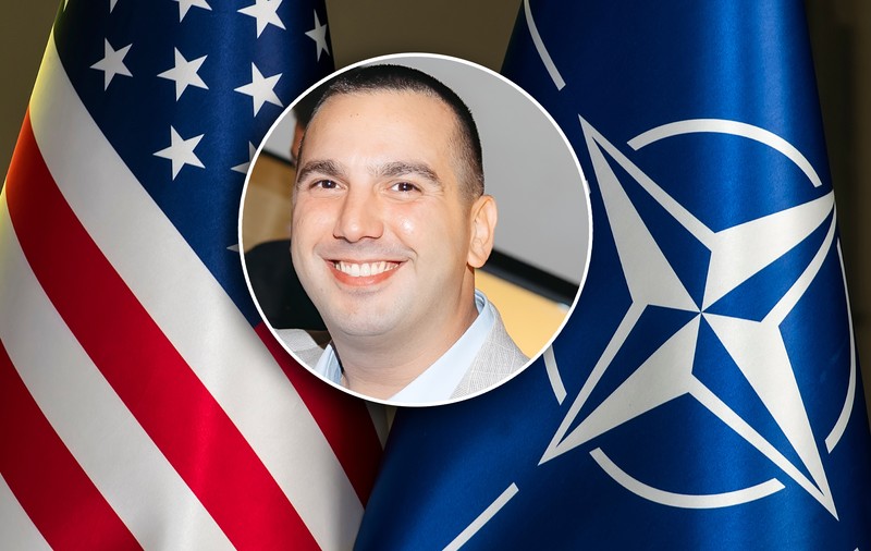 Statele Unite îl cer României pe grecul care a mituit un funcționar NATO. Bailakis Manousos a pus la bătaie un milion de euro pentru contracte legate de navele militare