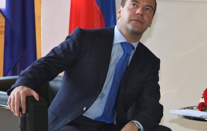 Lui Medvedev i-au ieşit degetele din ciorapi