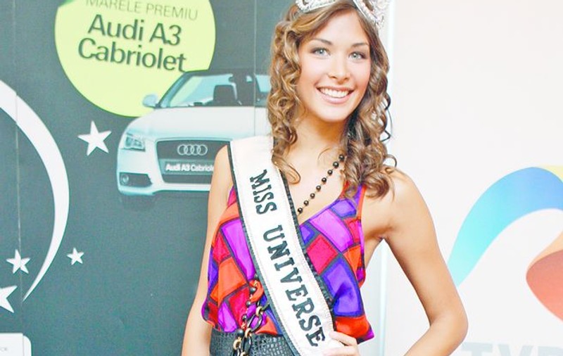 Miss Univers 2008 a ajuns în România