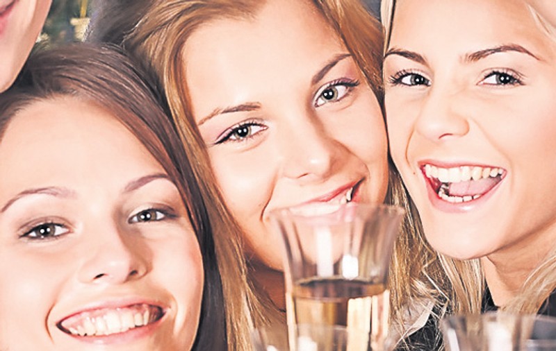 Studiu: Cum modifică starea de spirit diferitele tipuri de alcool