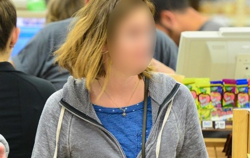 Pe covorul roșu este una dintre cele mai frumoase actrițe de la HOLLYWOOD, dar nemachiată este LIPSITĂ de STRĂLUCIRE! Vezi cum arată fără fard actrița care s-a iubit și cu un ROMÂN! FOTO