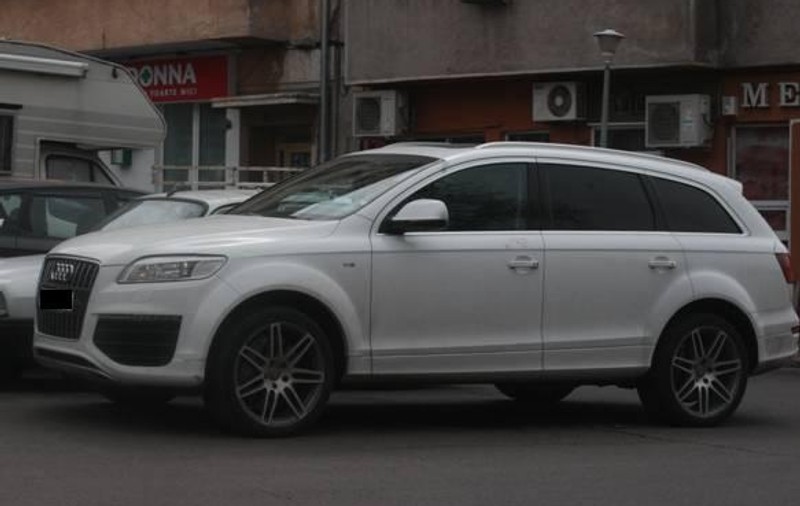Bote, mai spălăm şi noi maşina?