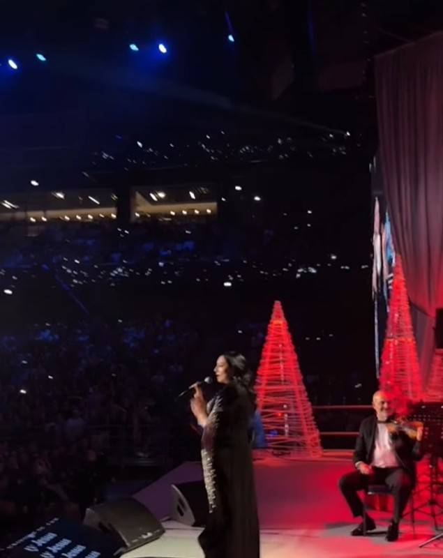 Cel mai emoționant moment de la concertul susținut de Andra în Cluj. Ce melodie a cântat alături de Eva, fiica ei: „Să o primiți cu dragoste”