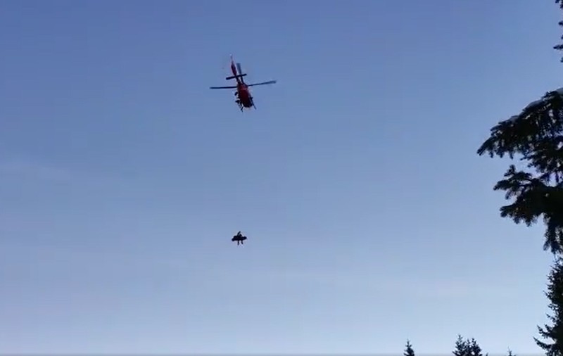 Bărbat de 72 de ani, salvat cu elicopterul SMURD din Munții Retezat, după ce și-a rupt un picior