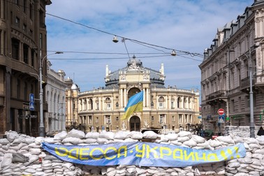 Opera din Odesa a fost baricadată și apărată de soldați la începutul războiului. Foto: EPA-EFE/SEDAT SUNA
