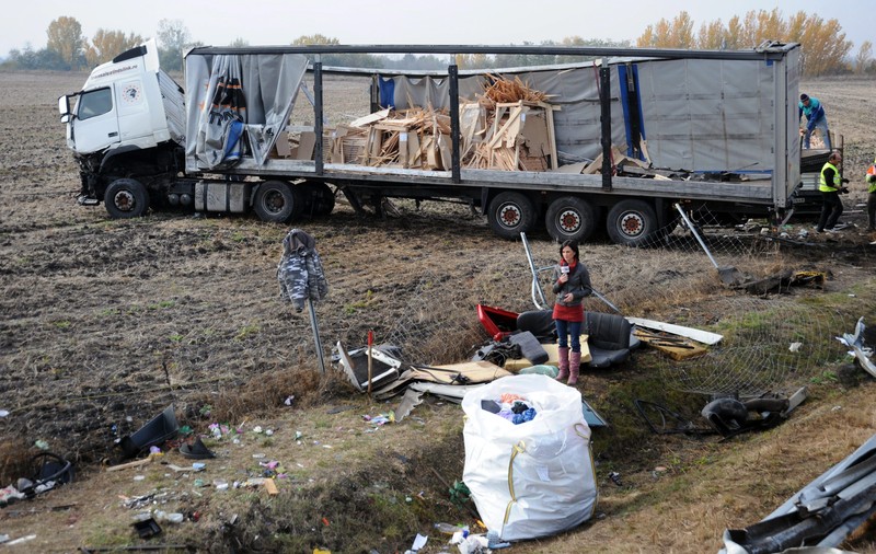 Un camion din România s-a răsturnat în Franţa. Ce a spus șoferul!