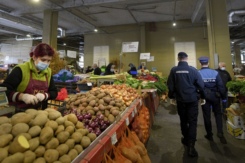 Piețele care nu funcționează în aer liber sunt, de astăzi, închise | Foto: Hepta