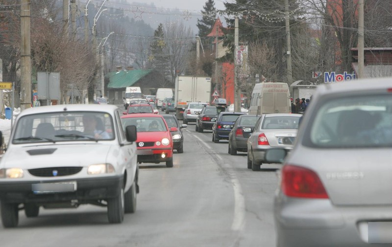 TRAFIC RUTIER OPRIT PE DN 1A! Uite care sunt rutele ocolitoare recomandate de Poliţie