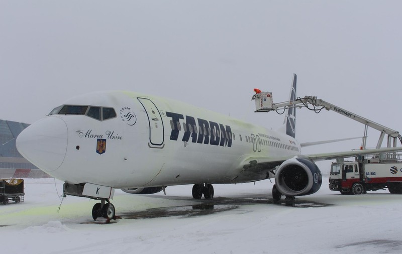 UPDATE. Zboruri cu întârzieri, pe Aeroportul Otopeni. Lista curselor afectate de vremea severă