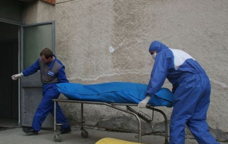 Un bărbat s-a spânzurat într-o pensiune din Curtea de Argeș. A făcut gestul extrem după o ceartă cu iubita