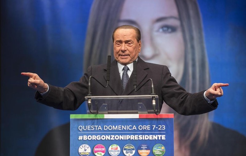 Silvio Berlusconi are COVID-19. Fostul premier italian, în vârstă de 83 de ani, se află în izolare