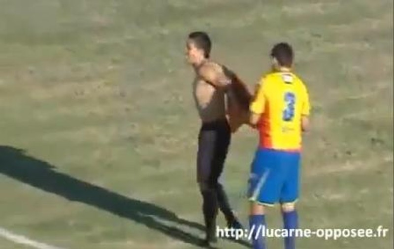 A dat gol de la 83 de metri!