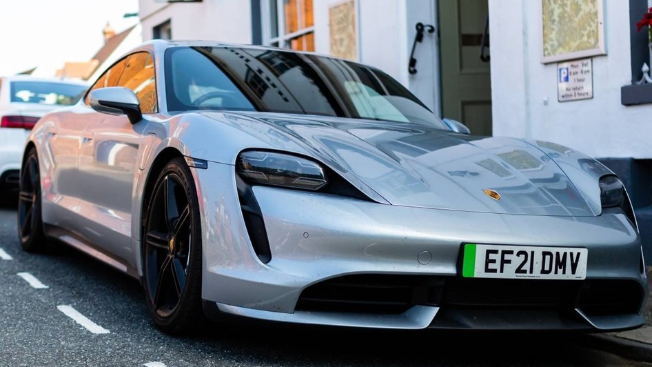 Porsche Taycan Turbo electric, model 2021 