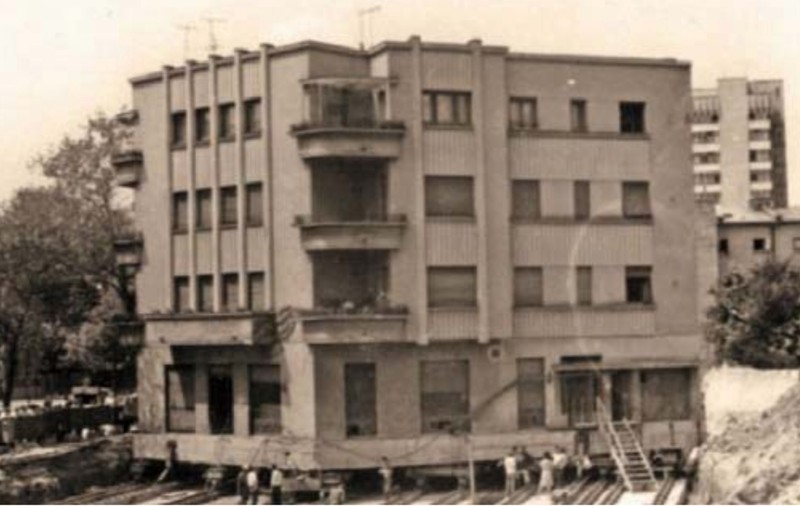 35 de ani de la cea mai lungă translare. Un bloc din București a fost mutat, cu oamenii în el, 63 de metri