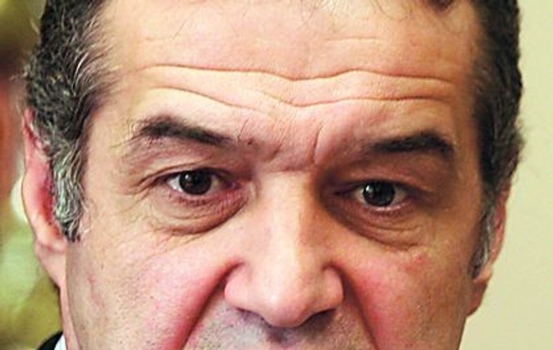 Gigi Becali îşi ajută financiar foştii colegi de celulă