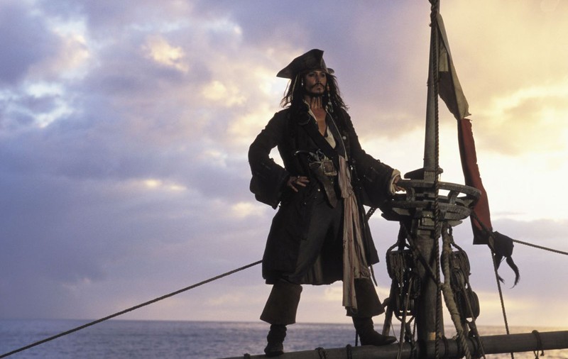 Lovitura dată de Disney lui Johnny Depp. Jack Sparrow nu va mai apărea în Pirații din Caraibe