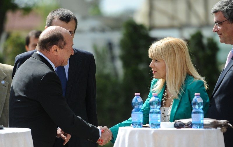 Reacția dezlănțuită a Elenei Udrea la doar câteva minute după ce Traian Băsescu a anunțat că va candida la Primăria Capitalei: Va câștiga!