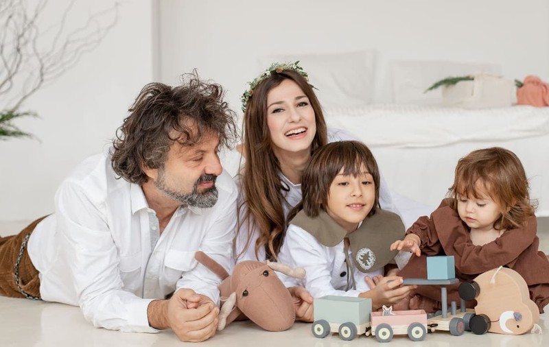 Imaginea cu fiica Danei Rogoz care a primit sute de mii de like-uri. „Nu aveam nicio idee că urmează să facă turul lumii”