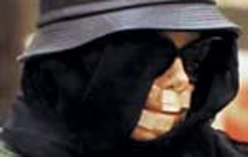 Michael, operat de urgenta