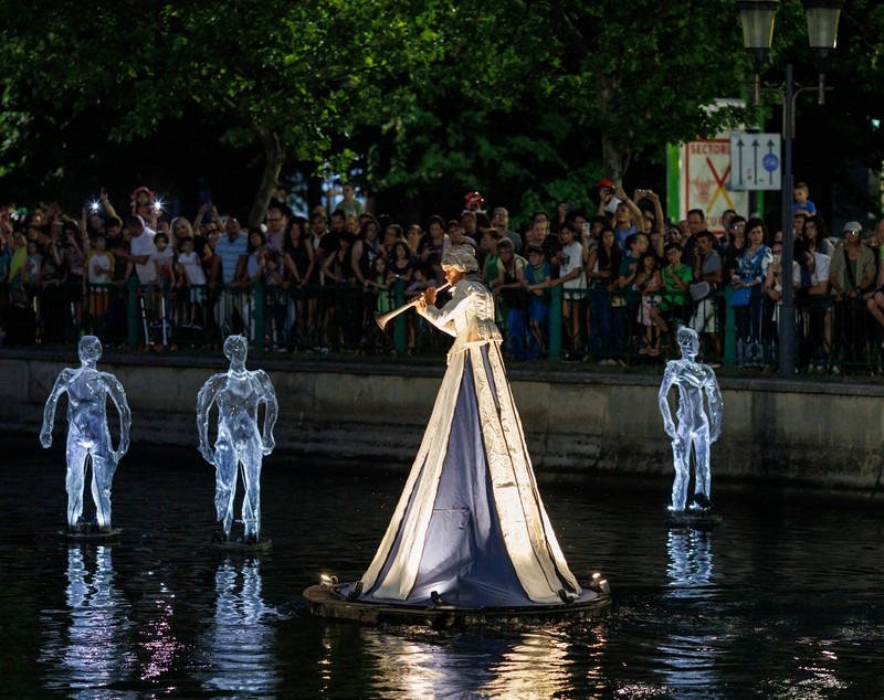 FOTOREPORTAJ. „B-Fit in the Street” în 50 de imagini. 200 de artişti din Spania, Franţa și Italia au făcut spectacol pe străzile din București