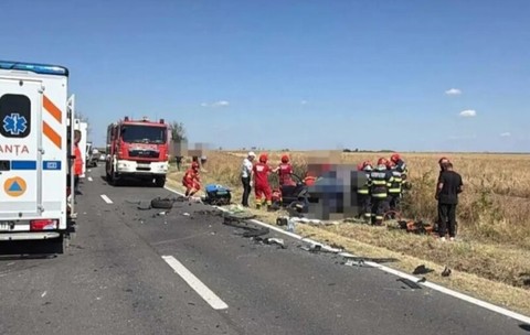 Impact mortal în Dolj, între două autoturisme! O femeie și-a pierdut viața și alte trei persoane au ajuns în spital